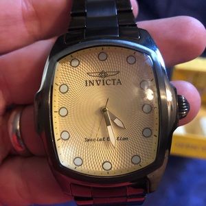 Invicta special edition lupah